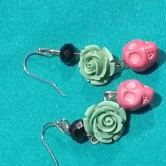 Day of the dead sugar skull earrings - Picture 5 of 5